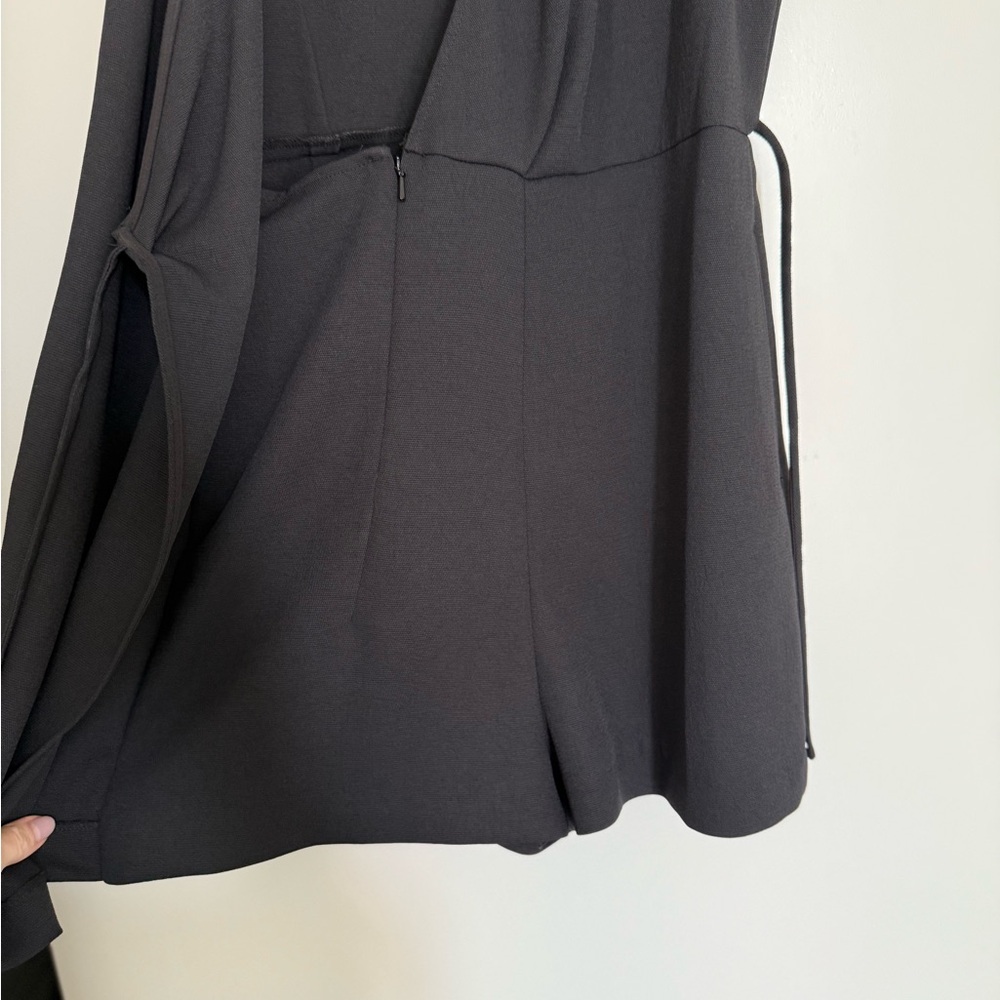 Babaton Dress (with Shorts) - Picture 4 of 4
